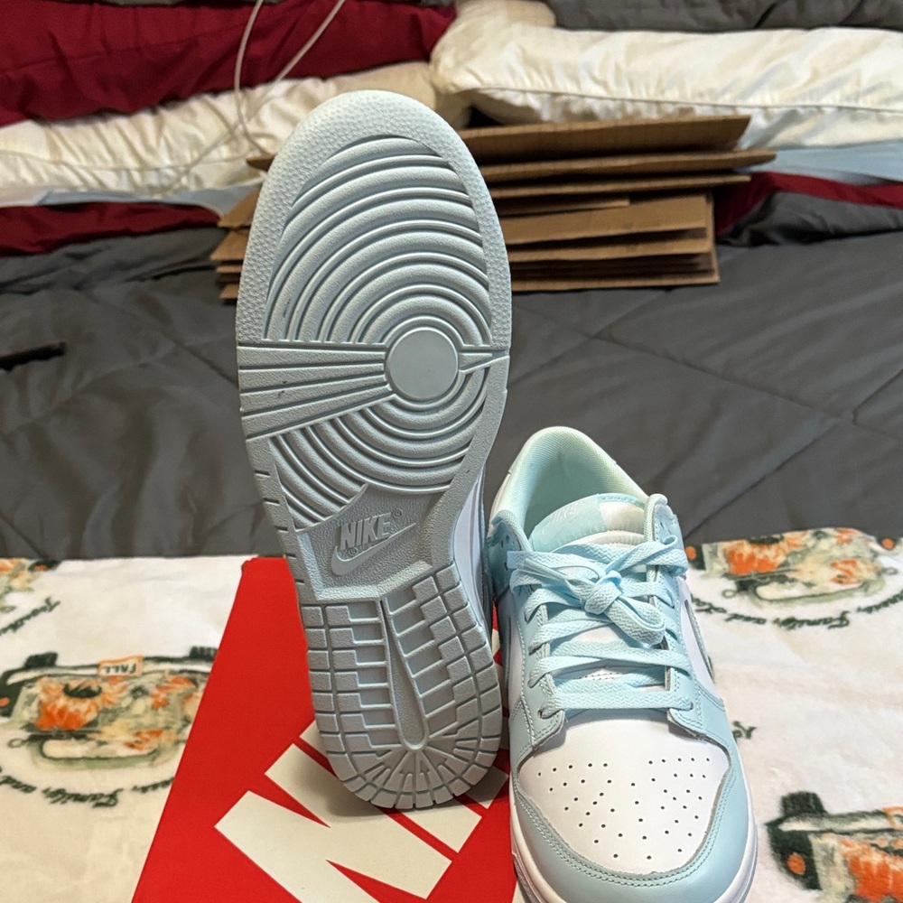 Nike Sky Blue and White Low-Top Sneakers - Picture 5 of 7